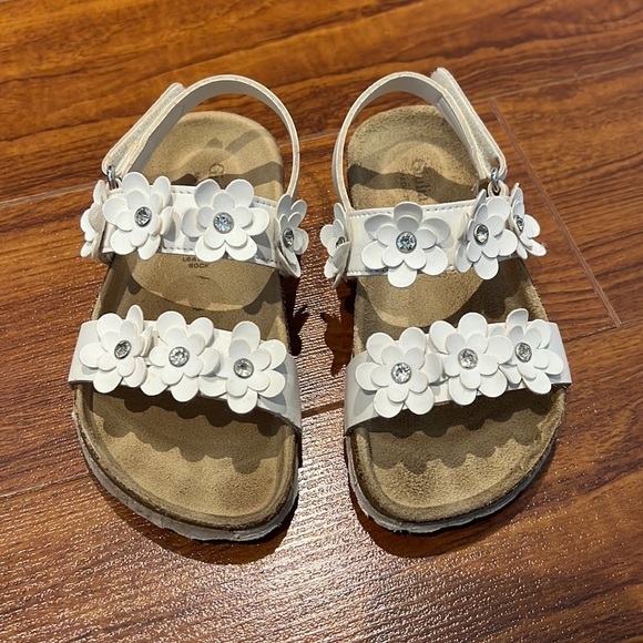 Toddler girl white flower sandals size 9 - Picture 1 of 3